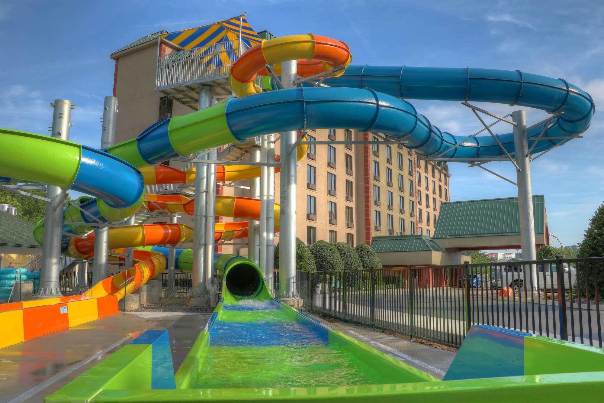 Country Cascades Waterpark Resort Pigeon Forge Exterior photo